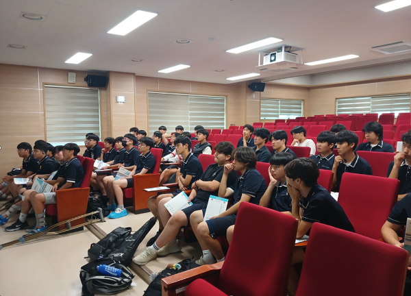 2027. 신입생 입학설명회(의령중학교 3학년 대상)